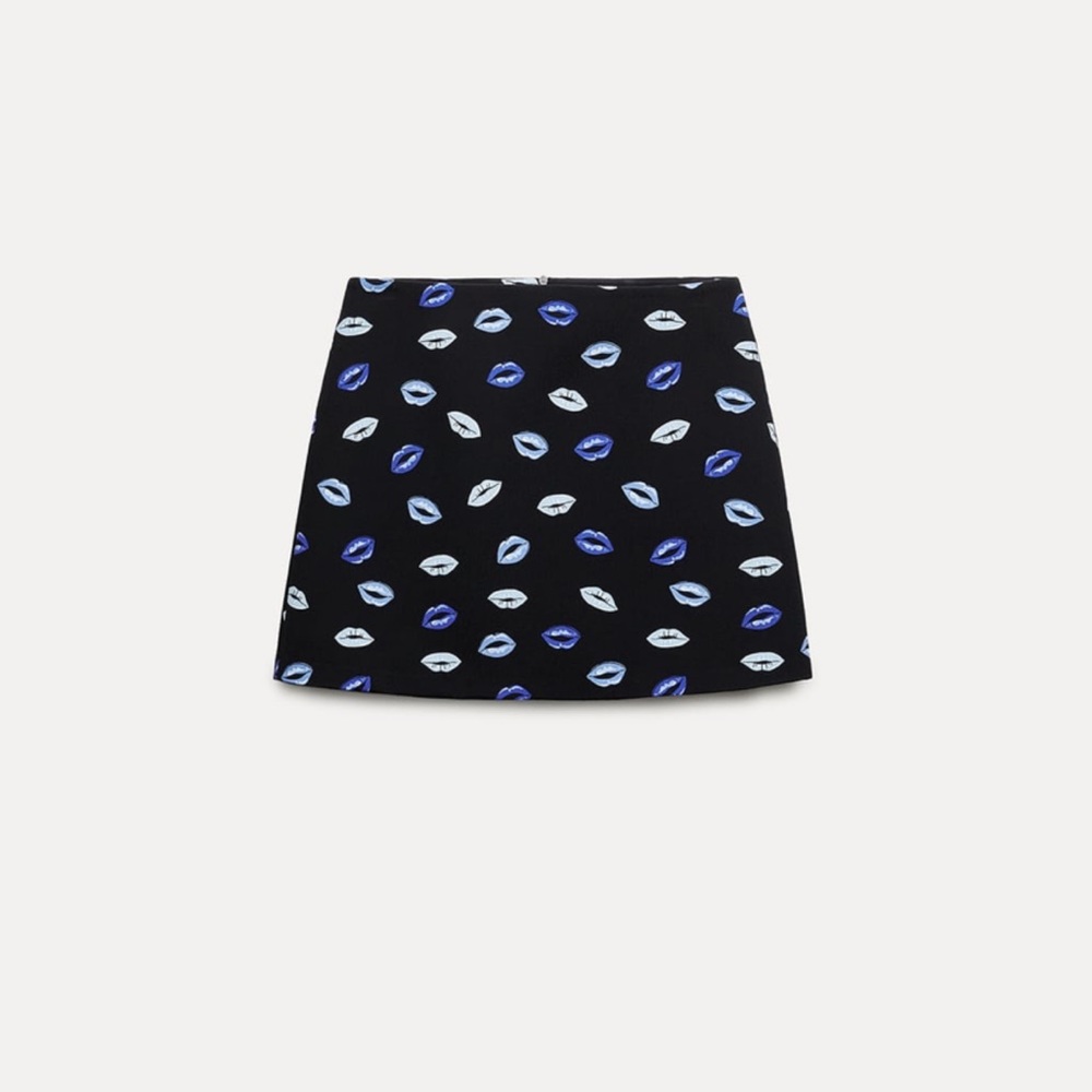 Zara Blue Lips Printed Black Mini Skirt